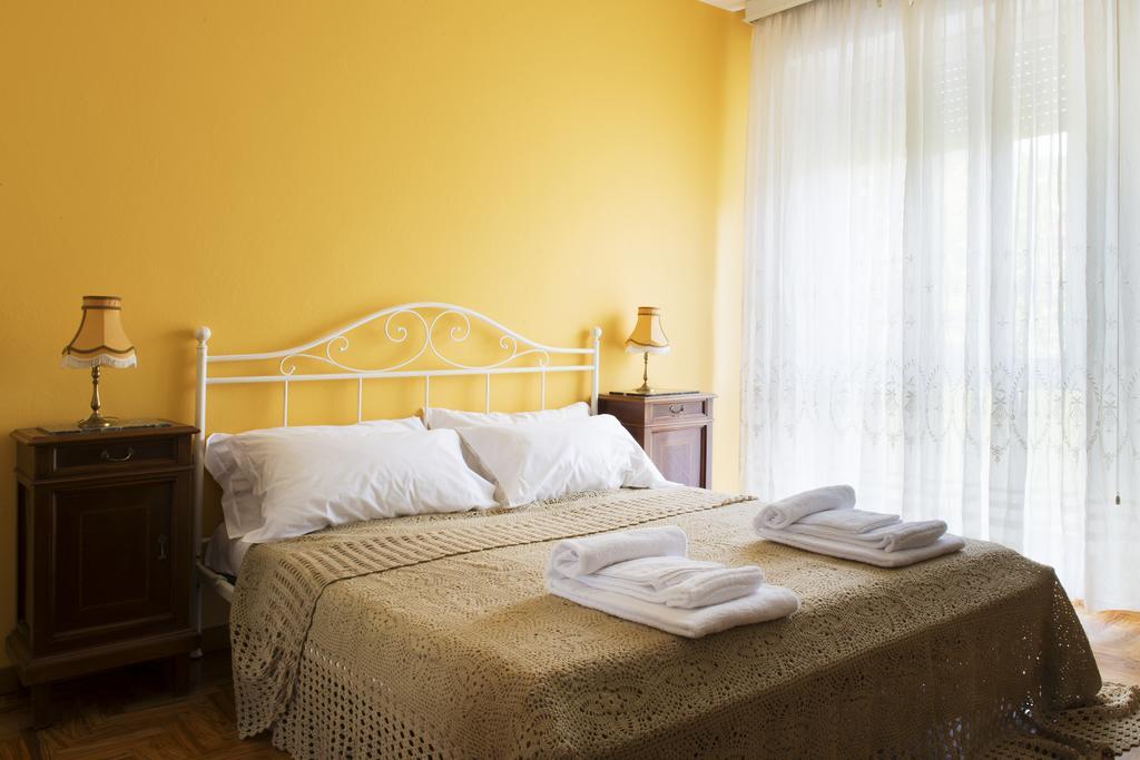 Rooms Villa Bergamo Airport Scanzorosciate Exteriör bild