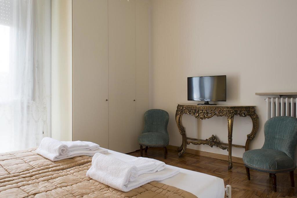 Rooms Villa Bergamo Airport Scanzorosciate Exteriör bild