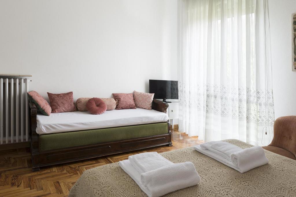 Rooms Villa Bergamo Airport Scanzorosciate Exteriör bild