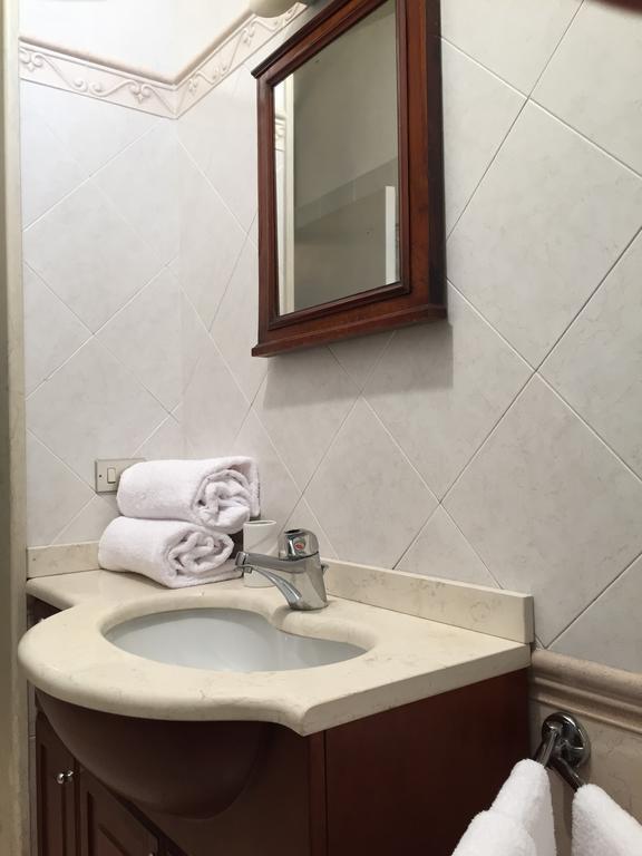 Rooms Villa Bergamo Airport Scanzorosciate Exteriör bild